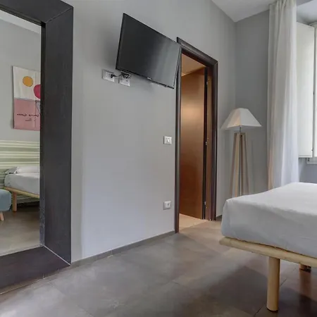 Capo D'africa 30 - Colosseo Гостевой дом 4*