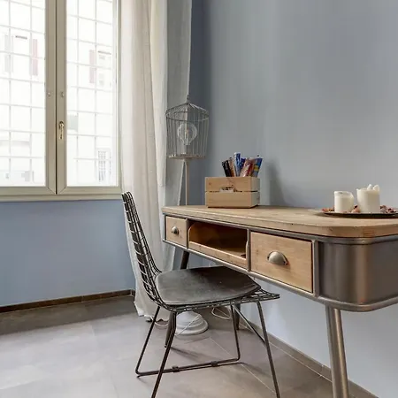 Capo D'africa 30 - Colosseo Гостевой дом 4*