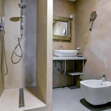 Capo D'africa 30 - Colosseo Гостевой дом 3*